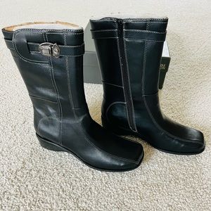 Girl’s Kenneth Cole Reaction black boots size 6. New with box “Can’t Be Feet LE”